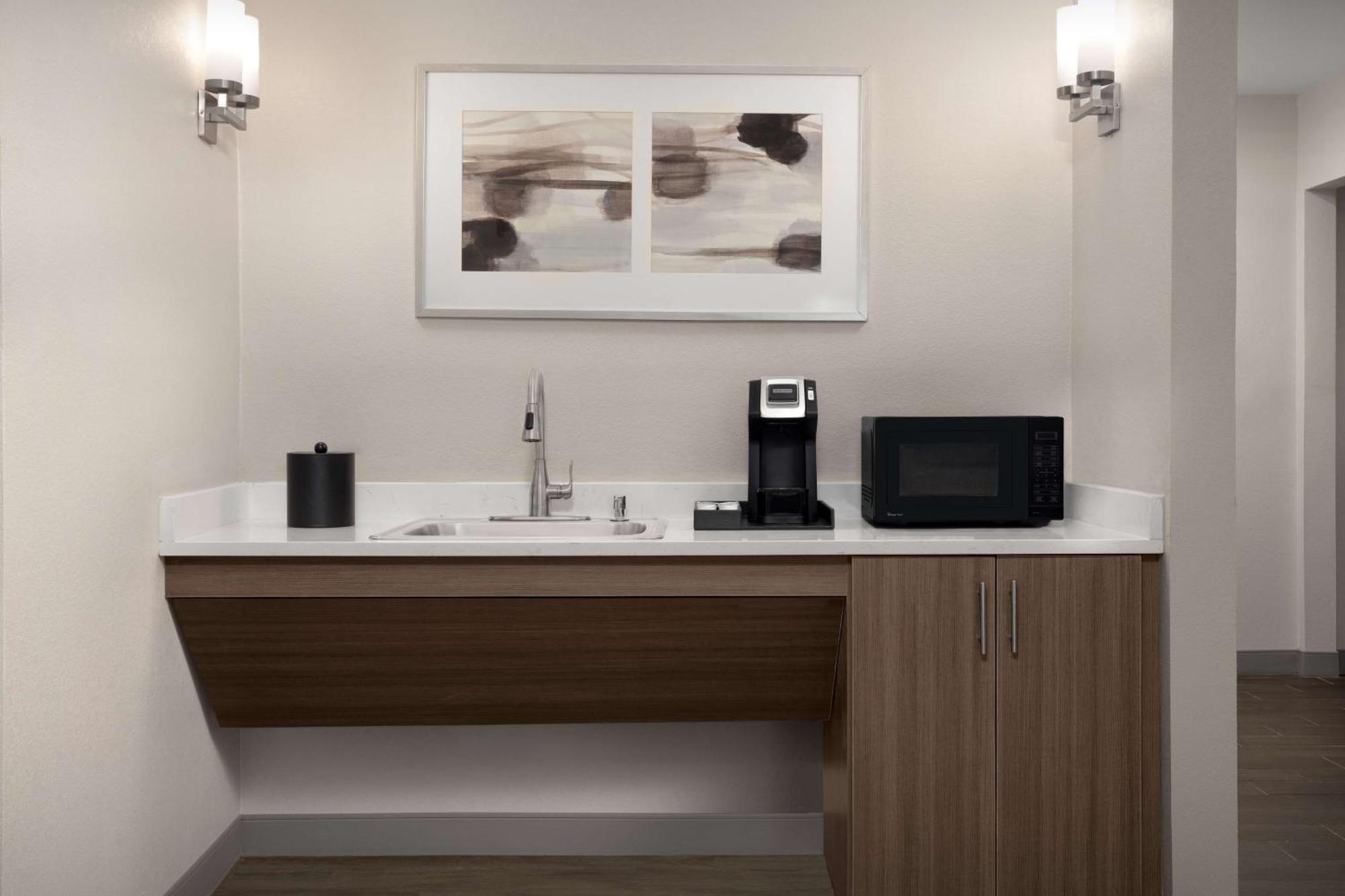 Hilton Garden Inn Philadelphia-Fort Washington Dış mekan fotoğraf