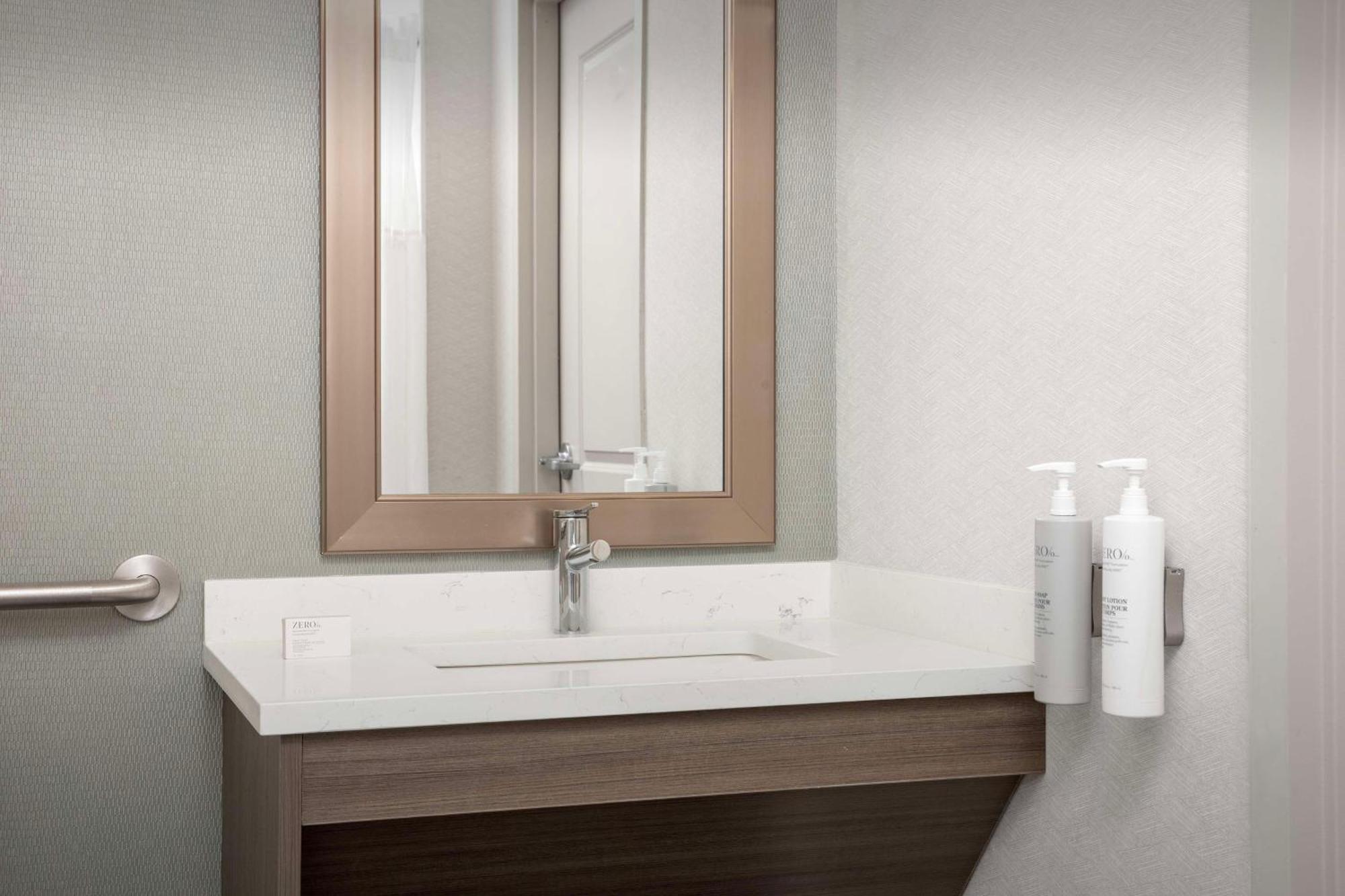Hilton Garden Inn Philadelphia-Fort Washington Dış mekan fotoğraf