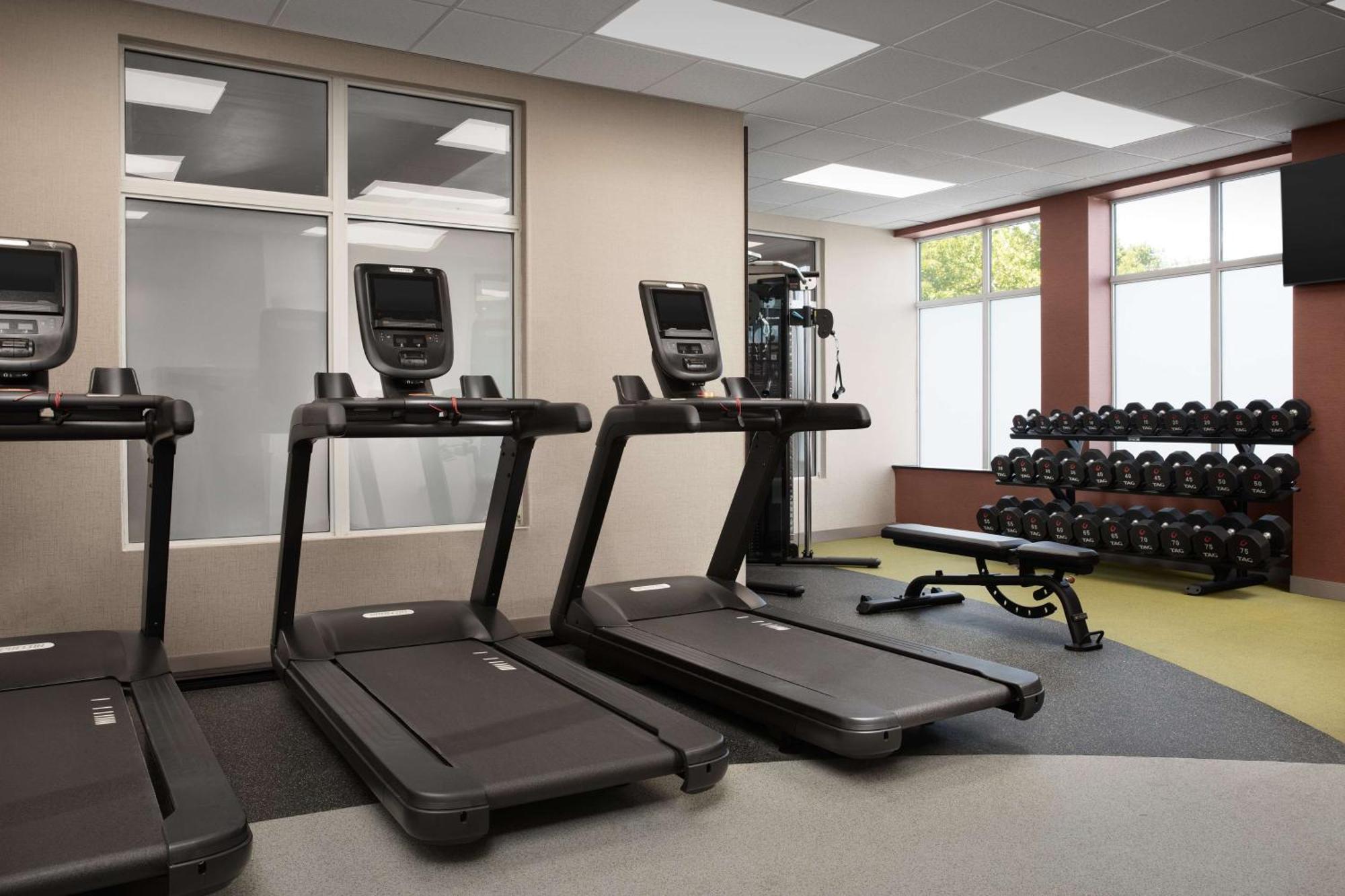 Hilton Garden Inn Philadelphia-Fort Washington Dış mekan fotoğraf