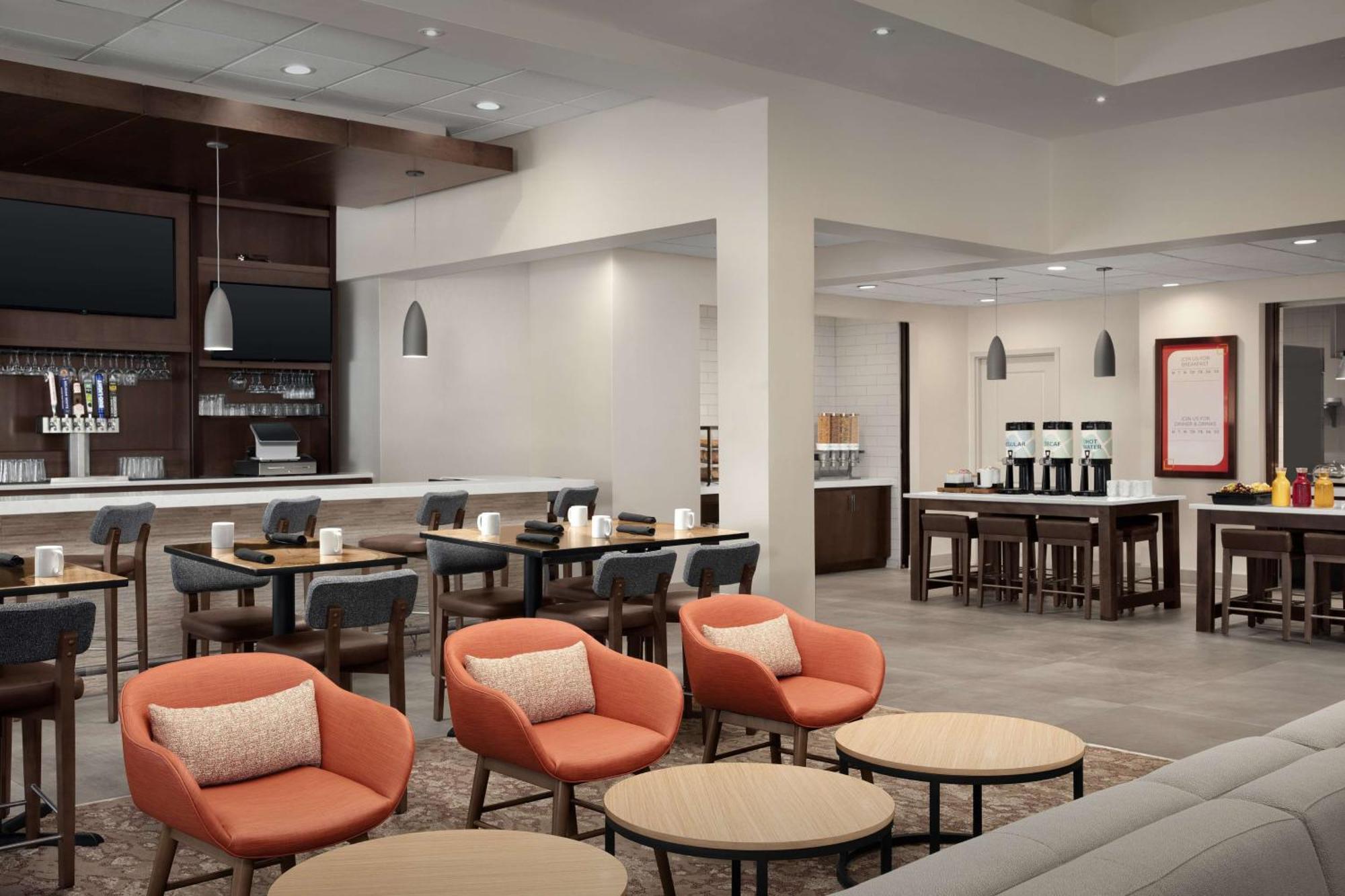 Hilton Garden Inn Philadelphia-Fort Washington Dış mekan fotoğraf