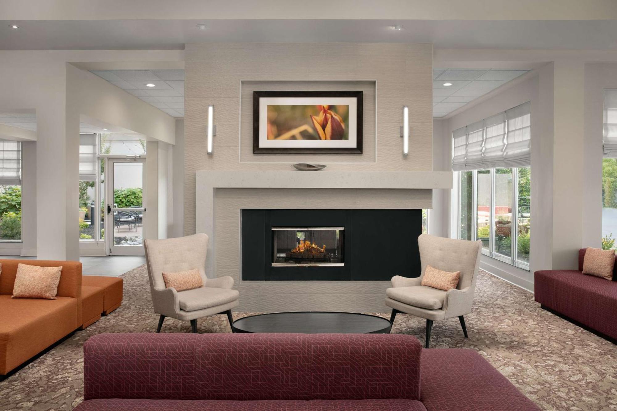 Hilton Garden Inn Philadelphia-Fort Washington Dış mekan fotoğraf