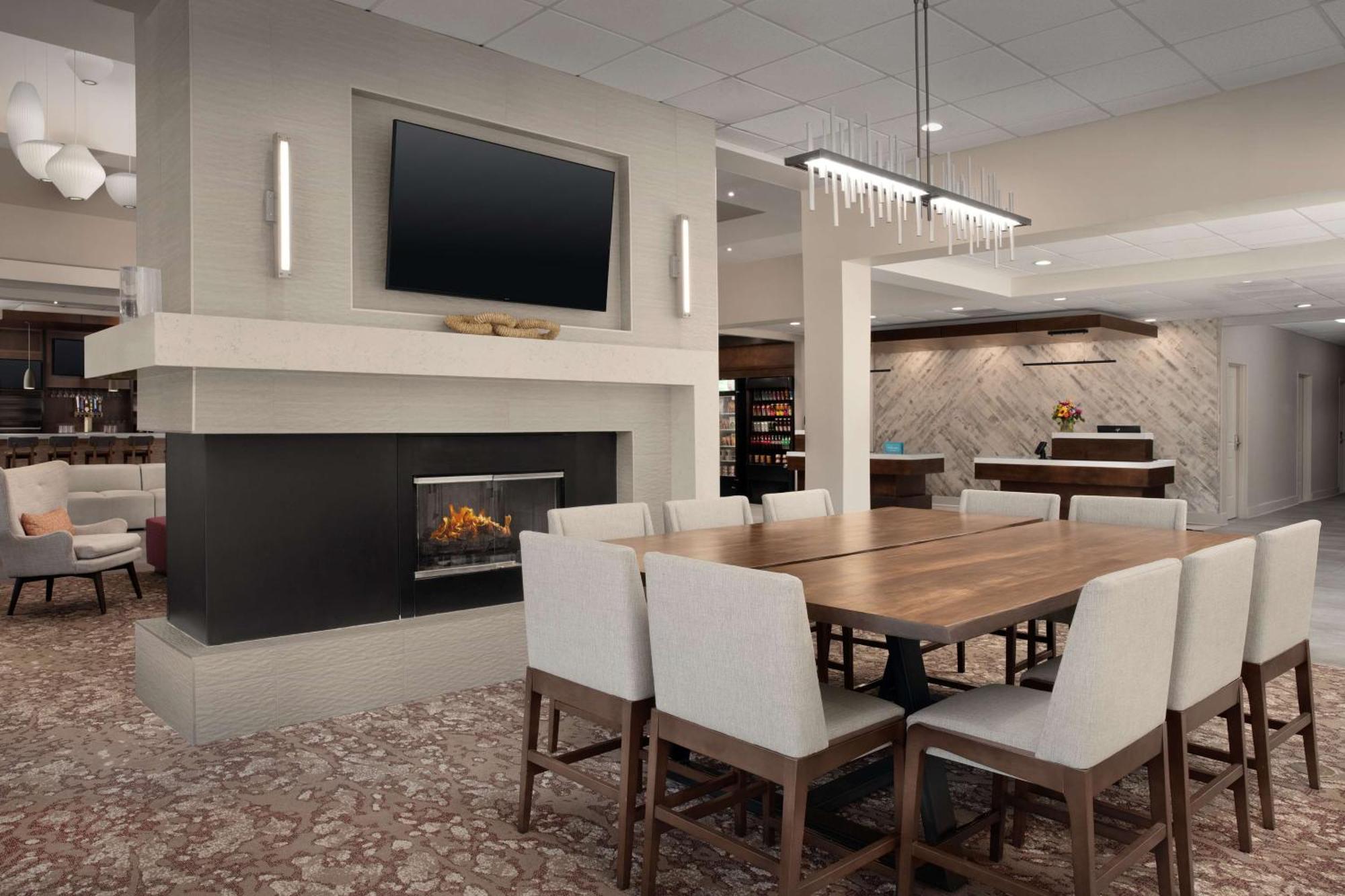 Hilton Garden Inn Philadelphia-Fort Washington Dış mekan fotoğraf